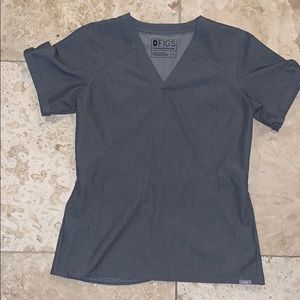 Figs scrub top